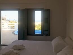 Amphitrite Suites Santorini