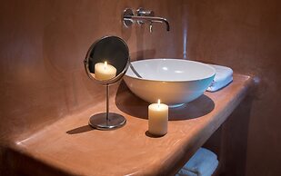 Amphitrite Suites Santorini