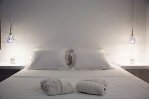 Amphitrite Suites Santorini