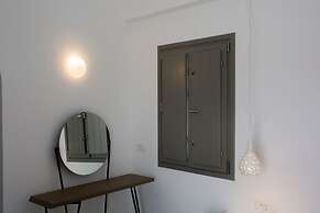 Amphitrite Suites Santorini