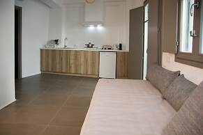 Amphitrite Suites Santorini