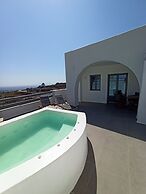 Amphitrite Suites Santorini