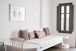 Amphitrite Suites Santorini