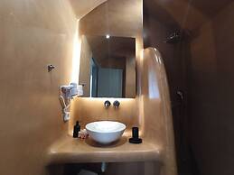 Amphitrite Suites Santorini