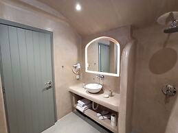 Amphitrite Suites Santorini