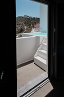 Amphitrite Suites Santorini