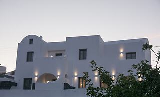Amphitrite Suites Santorini
