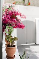 Amphitrite Suites Santorini