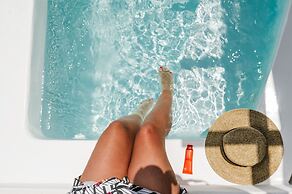 Amphitrite Suites Santorini