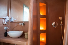 Amphitrite Suites Santorini