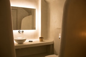 Amphitrite Suites Santorini