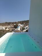 Amphitrite Suites Santorini