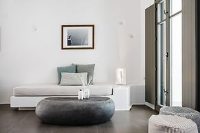Amphitrite Suites Santorini
