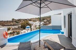 Amphitrite Suites Santorini