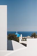 Amphitrite Suites Santorini