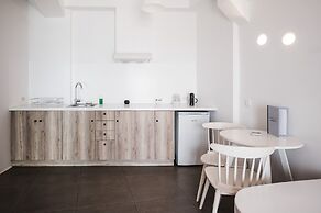 Amphitrite Suites Santorini