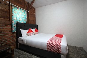 OYO 2779 Villa Gardenia Syariah