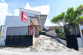 Super OYO 2803 Orchid House