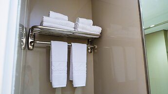 Azalea Suites Cikarang by Jayakarta Grup