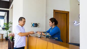 Azalea Suites Cikarang by Jayakarta Grup