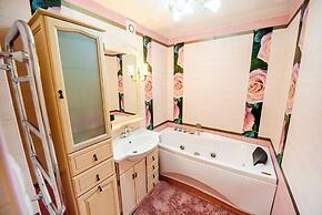 Apartment on Svetlanskaya 183