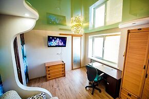 Apartment on Svetlanskaya 183