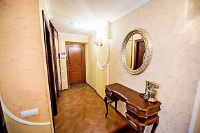 Apartment on Svetlanskaya 183