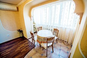 Apartment on Svetlanskaya 183