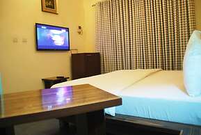 Tuscany Suites