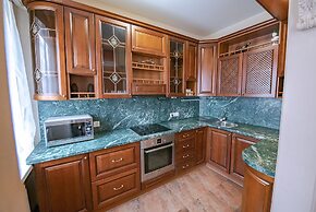 Apartment on Svetlanskaya 86