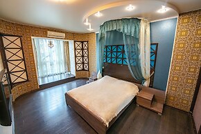 Apartment on Svetlanskaya 86