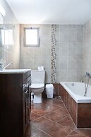 Old City Stylish 4BR by Ahlan Hospitality