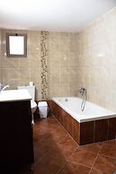 Old City Stylish 4BR by Ahlan Hospitality