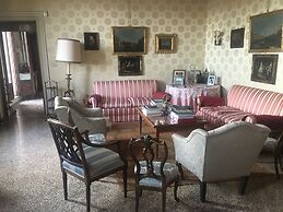 Luxurious Palazzo in Venice in the Rialto Area With Housekeepercook