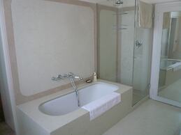 Luxurious Palazzo in Venice in the Rialto Area With Housekeepercook