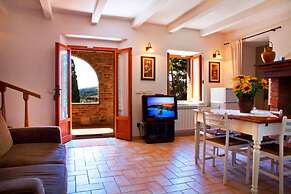 Welcome at Poggio Cantarello Country Home Tuscany