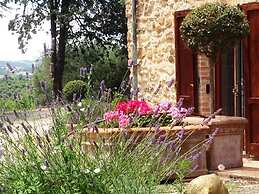 Welcome at Poggio Cantarello Country Home Tuscany