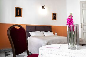 Heart of Old city 3BR by Ahlan Hospitality