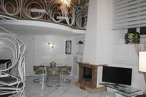 Apartment at the Roman Forum in the Center of Rome