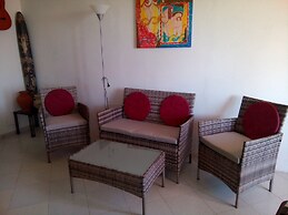 Rose Garden, Super Cheap Holiday Home in the Southernmost tip of Sardi