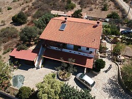 Rose Garden, Super Cheap Holiday Home in the Southernmost tip of Sardi