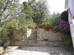 Rose Garden, Super Cheap Holiday Home in the Southernmost tip of Sardi