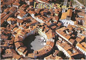 Villa In Lucca Placed in a Residential Area, all Services Nearby