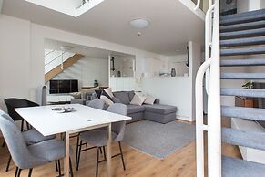 The Loft by Darling Harbour