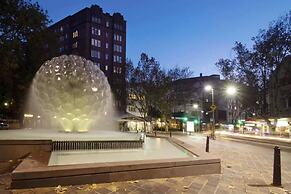 Art Deco in the Cul-de-Sac