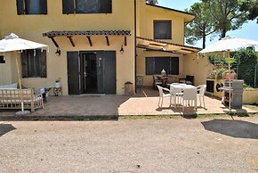 Holiday Resorts for 10 Persons, With Swimming Pool, Wifi and air Condi