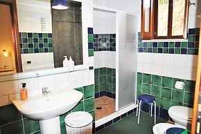 Holiday Resorts for 10 Persons, With Swimming Pool, Wifi and air Condi