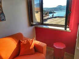 Belvedere Home With sea View on the Gulf of Gaeta