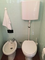 Apartment With Garden and Private Parking