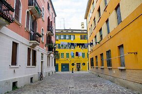 Santamarta, the Apartment for Your Venetian Holidays